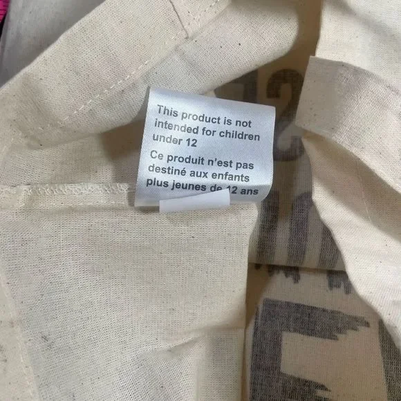 Brand New Mean Girls the Musical hat, and tote set - Picture 8 of 9